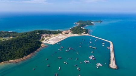 Ảnh của Địa điểm du lịch hè 2022 - Top 7 bãi biển hoang sơ đẹp nhất miền Bắc